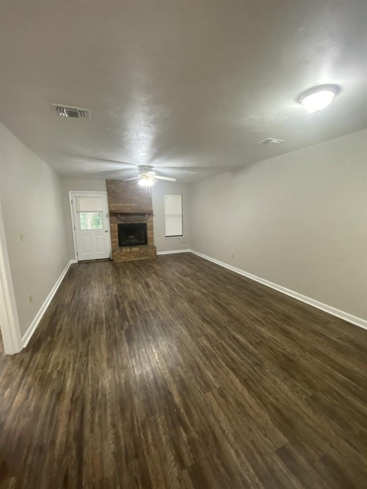 2923 Woodrich Dr Apt D - Photo 6 of 17