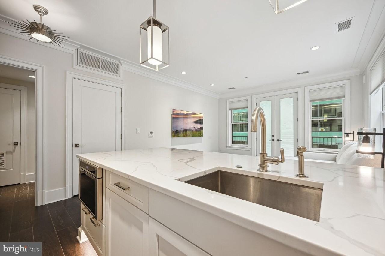 1108 16th St Nw Unit 604 - Photo 6 of 20