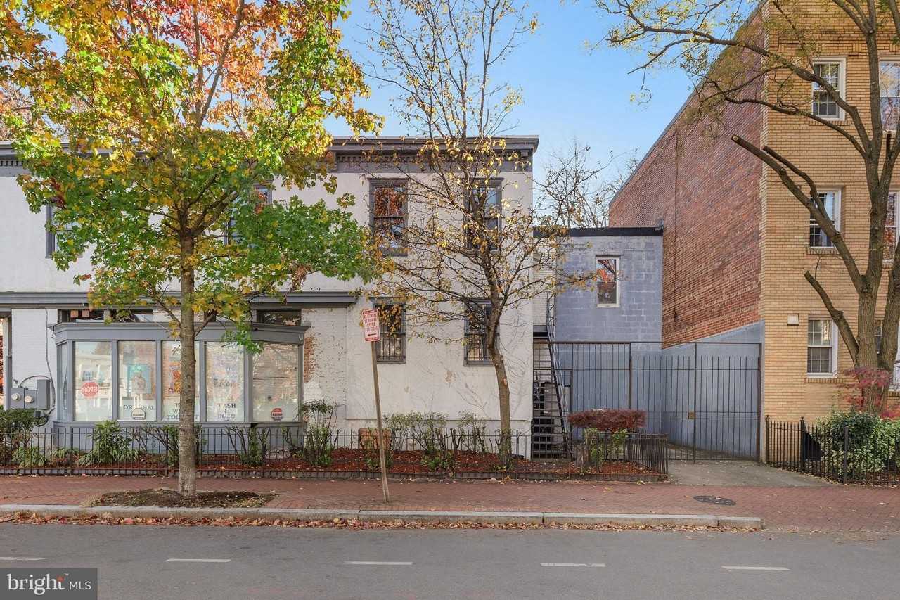 721 D St Ne - Photo 2 of 35