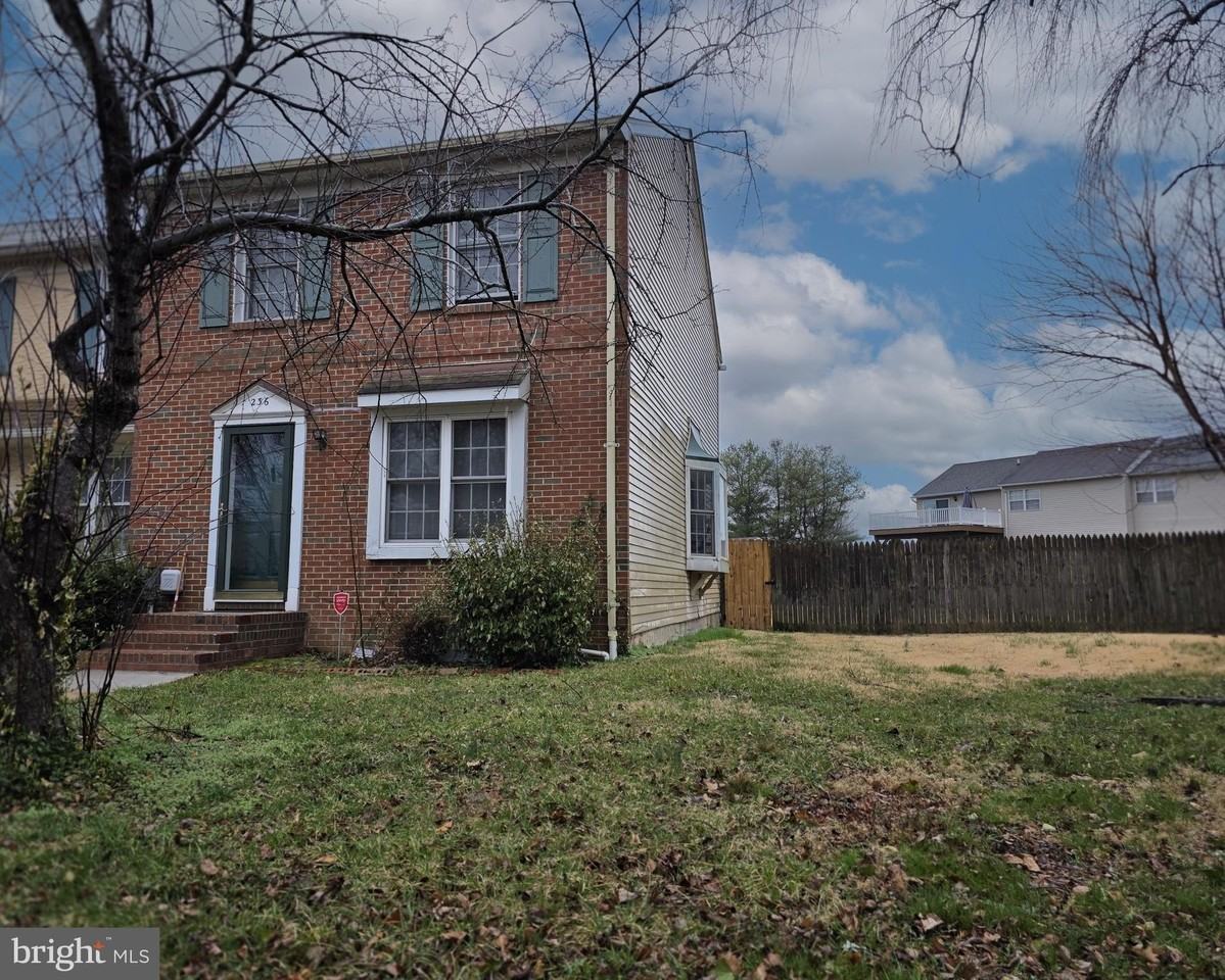 236 Green Blade Dr - Photo 2 of 19