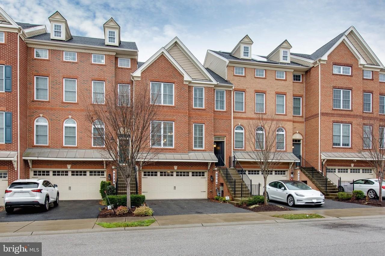 8526 Pine Springs Dr - Photo 3 of 41