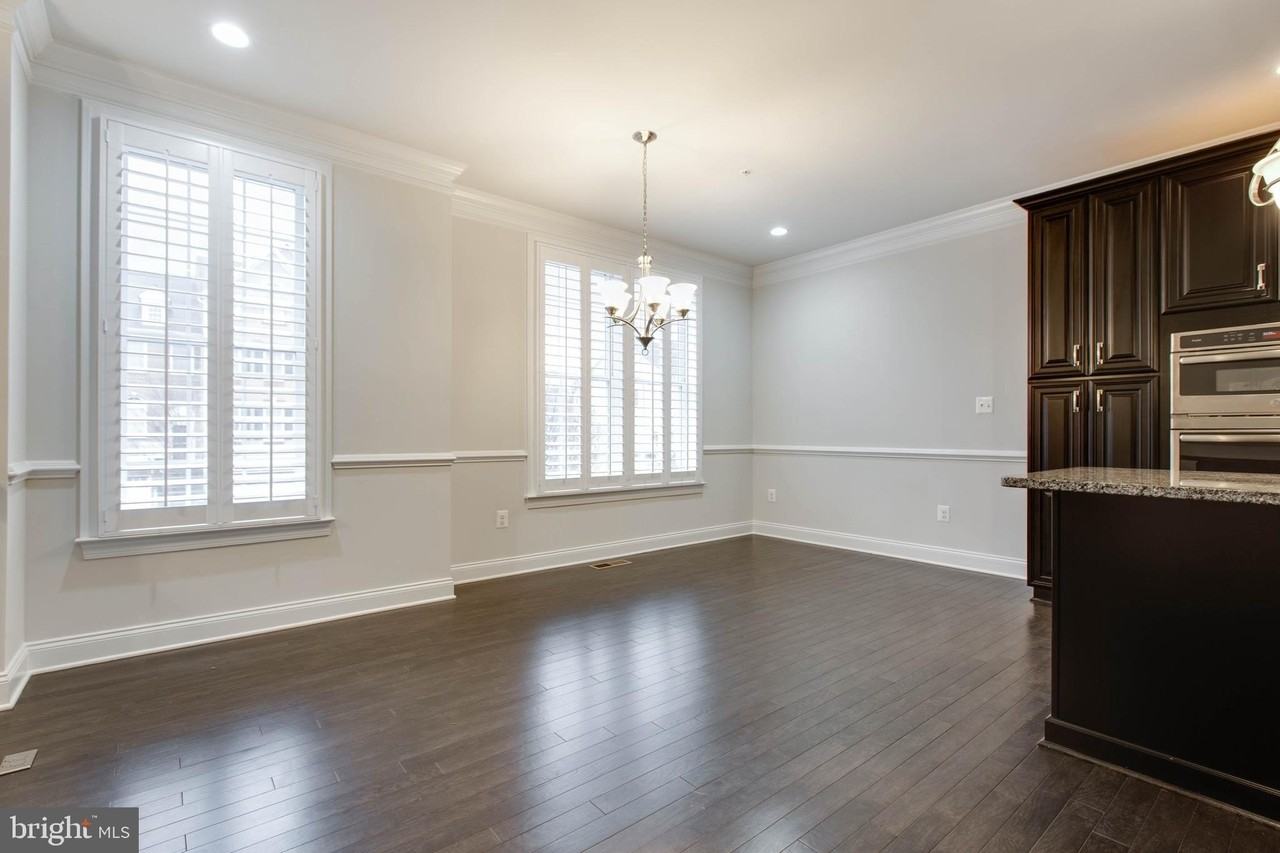 8526 Pine Springs Dr - Photo 6 of 41