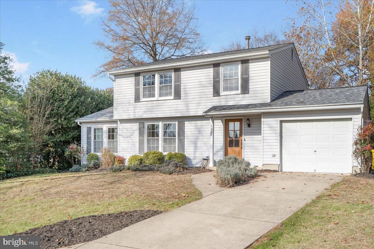 1322 Ava Rd - Photo 2 of 44