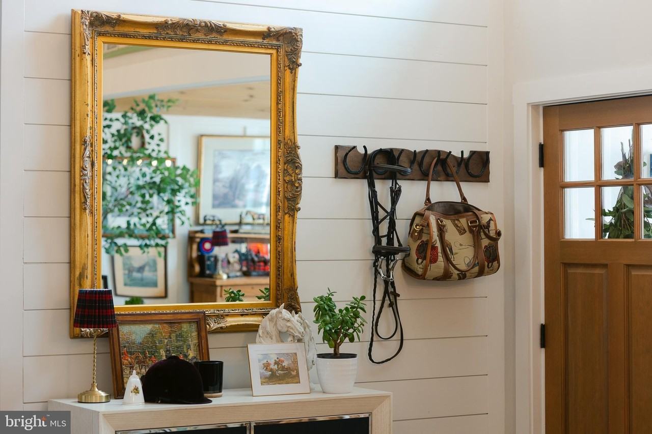 13230 Falls Rd - Photo 4 of 50