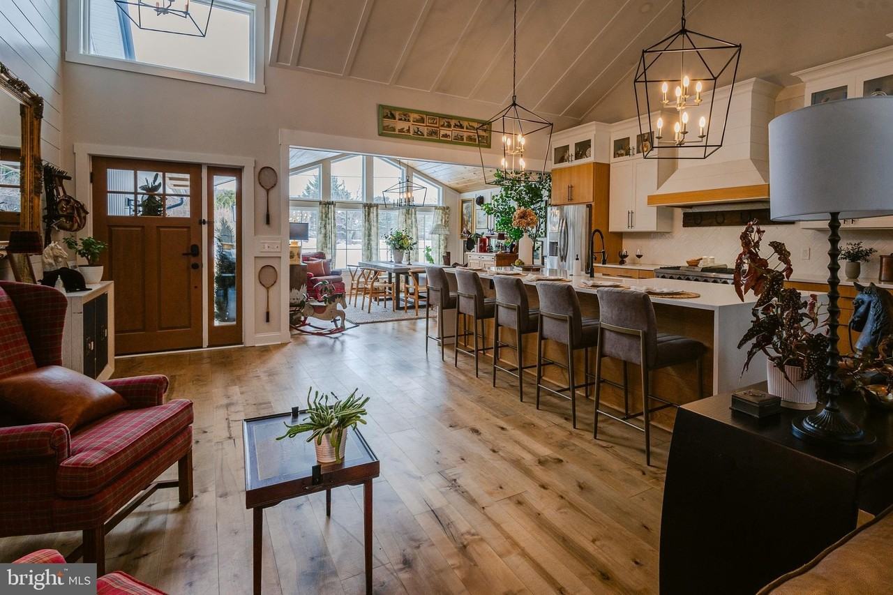 13230 Falls Rd - Photo 6 of 50