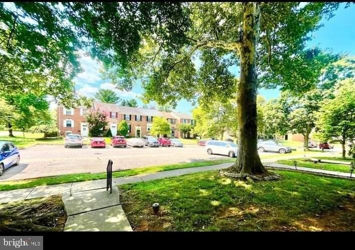 1 Crotona Ct - Photo 3 of 33