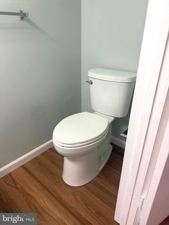 1 Crotona Ct - Photo 5 of 33