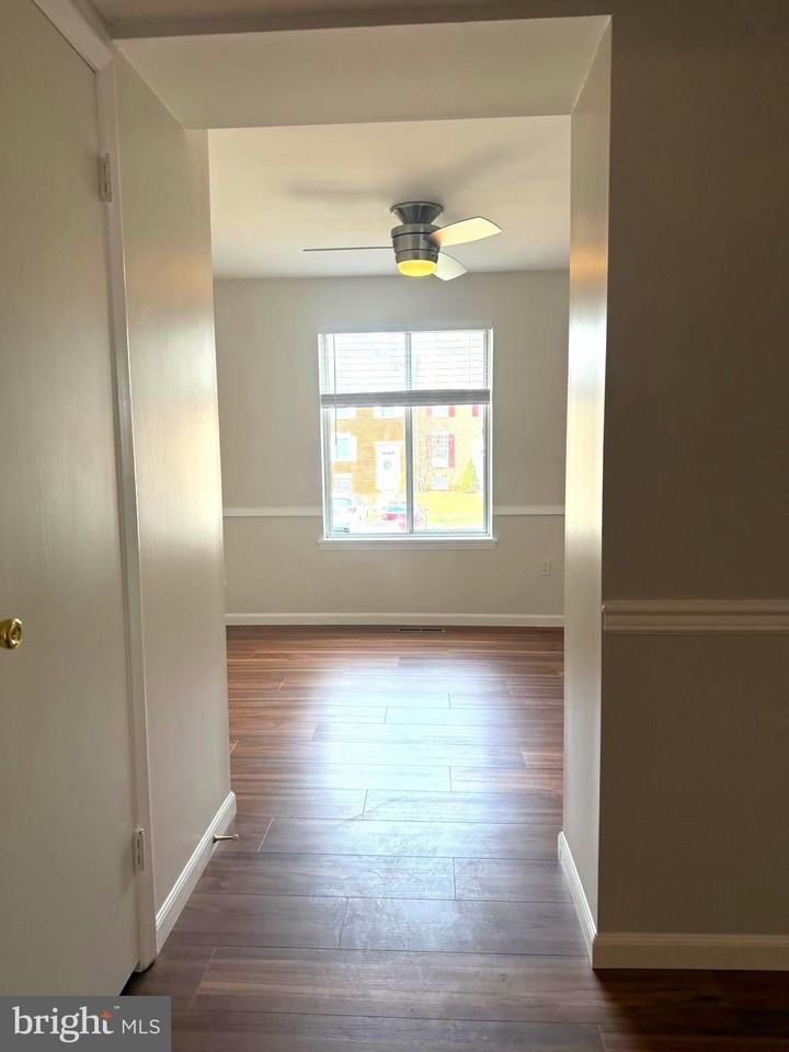 1 Crotona Ct - Photo 6 of 33