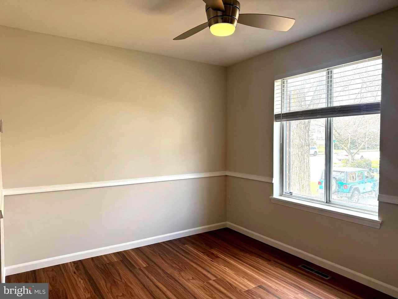 1 Crotona Ct - Photo 7 of 33