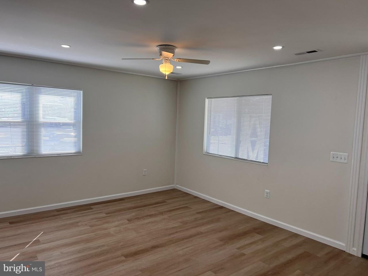 1325 Fuselage Ave - Photo 3 of 10