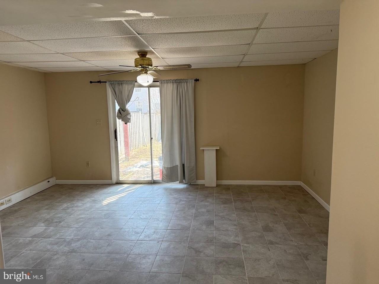 71 Chelmsford Ct - Photo 2 of 21