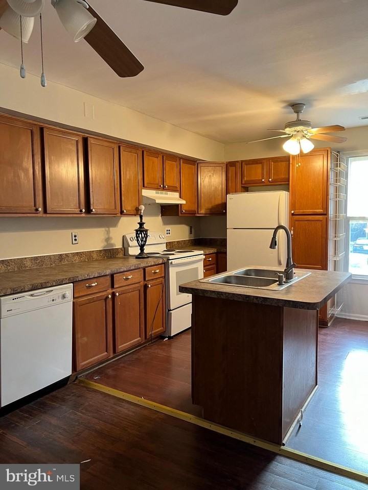 9580 Canterbury Riding Unit 210 - Photo 3 of 10