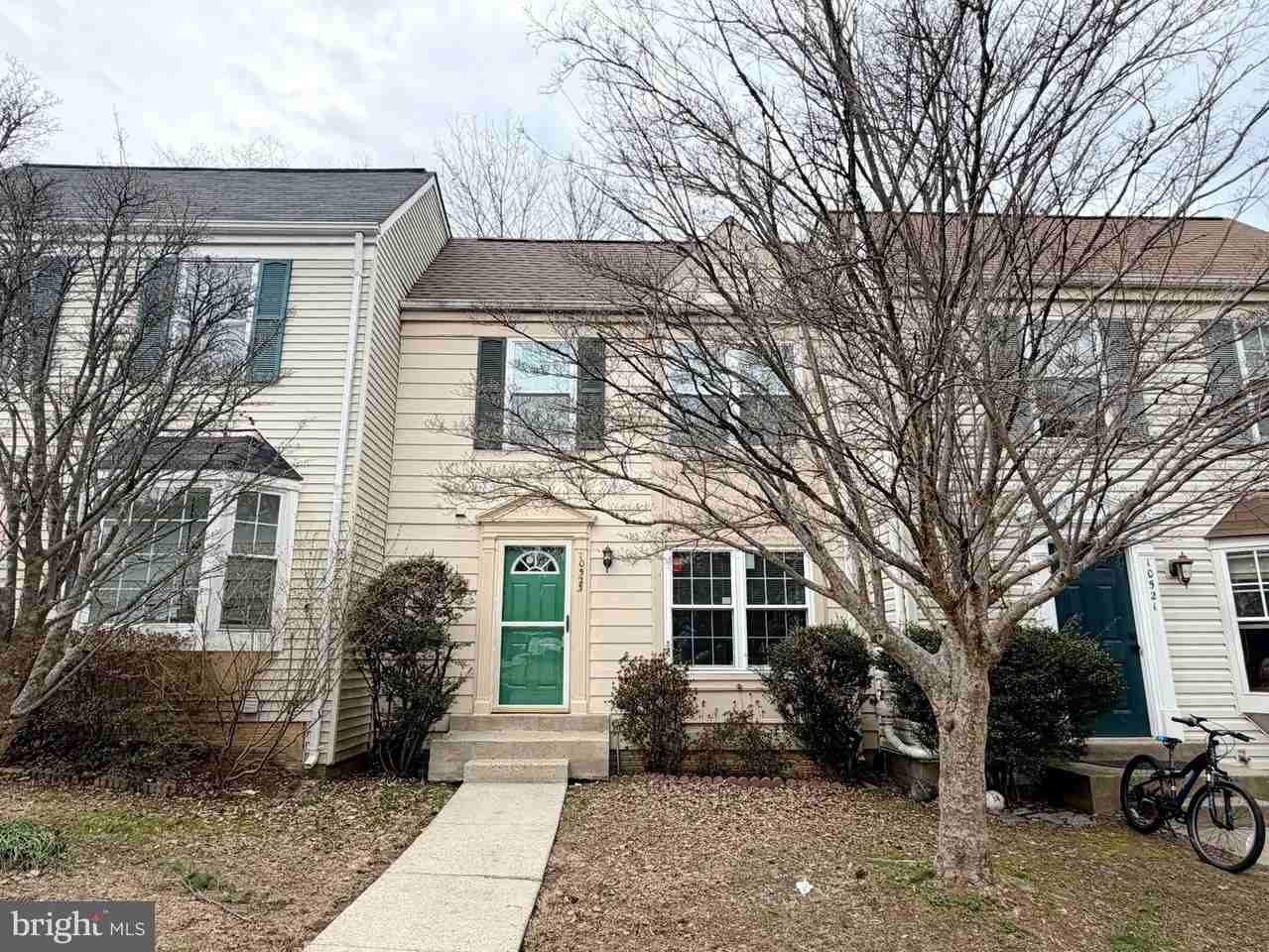 10523 Smithy Ct - Photo 2 of 32