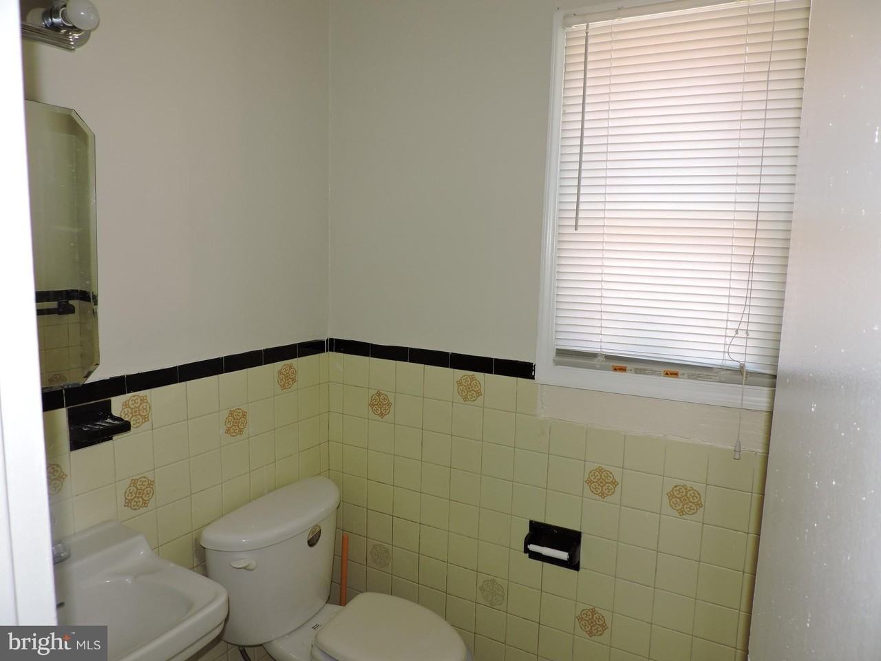 2311 Kirby Dr - Photo 2 of 14