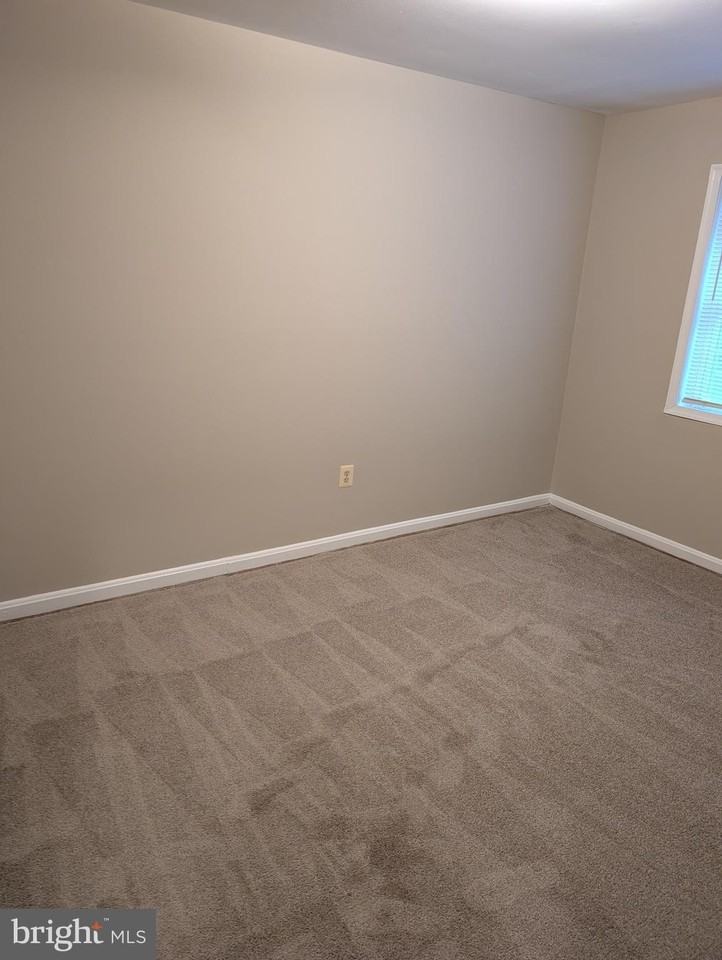 2311 Kirby Dr - Photo 7 of 14