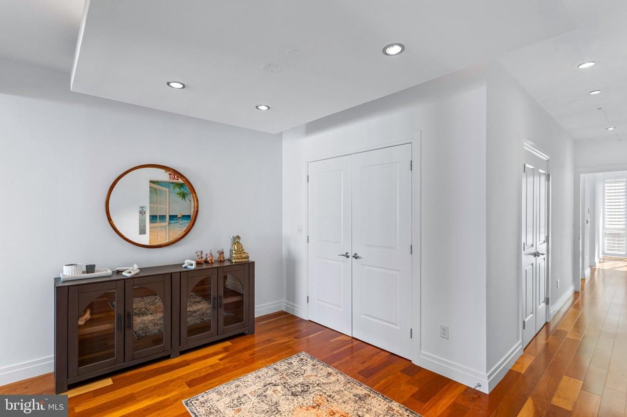 147 Waterfront St Unit 402 - Photo 5 of 50