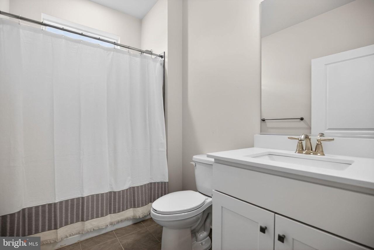 103 Congressional Ct - Photo 4 of 20