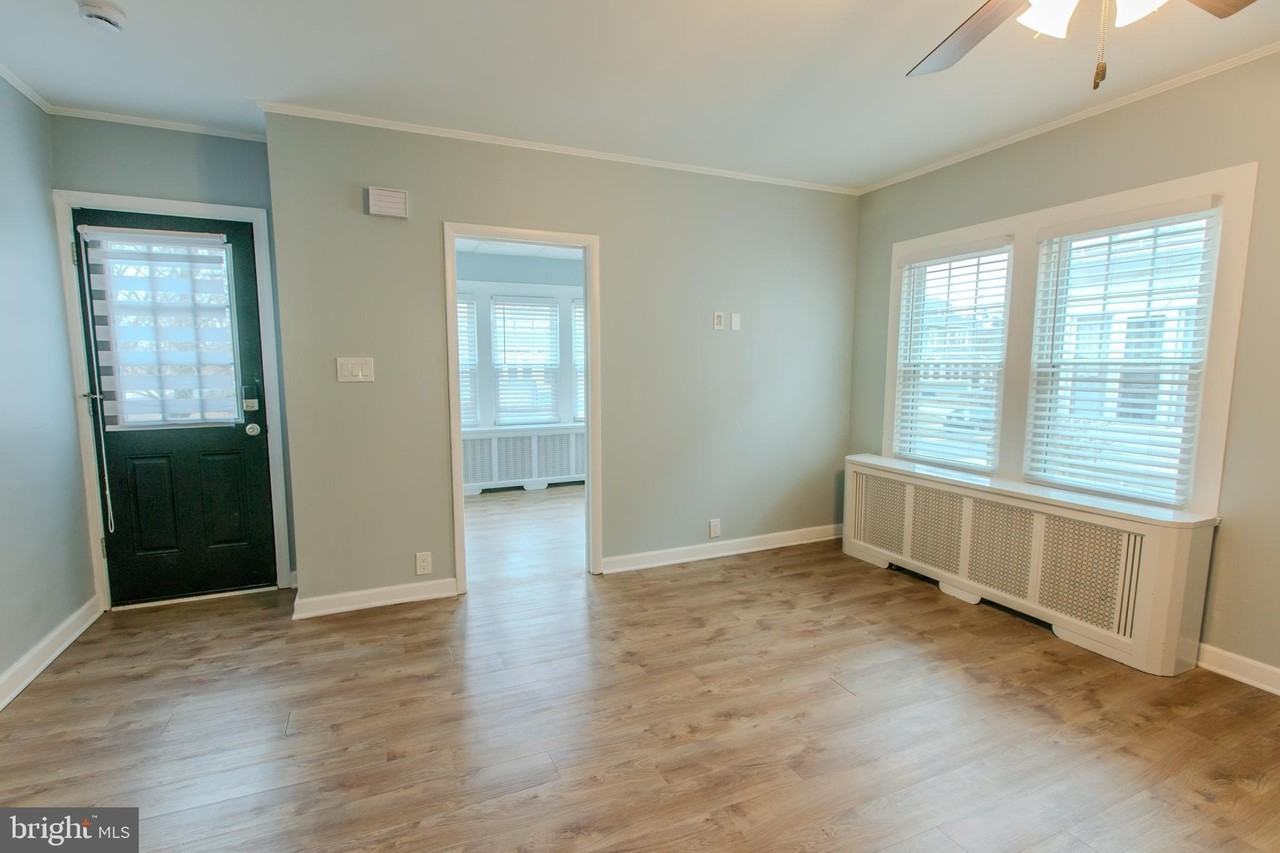 331 Sloan Ave - Photo 4 of 33