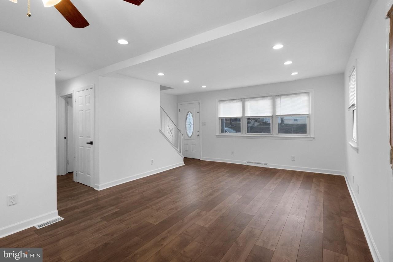 950 Central Ave - Photo 4 of 24