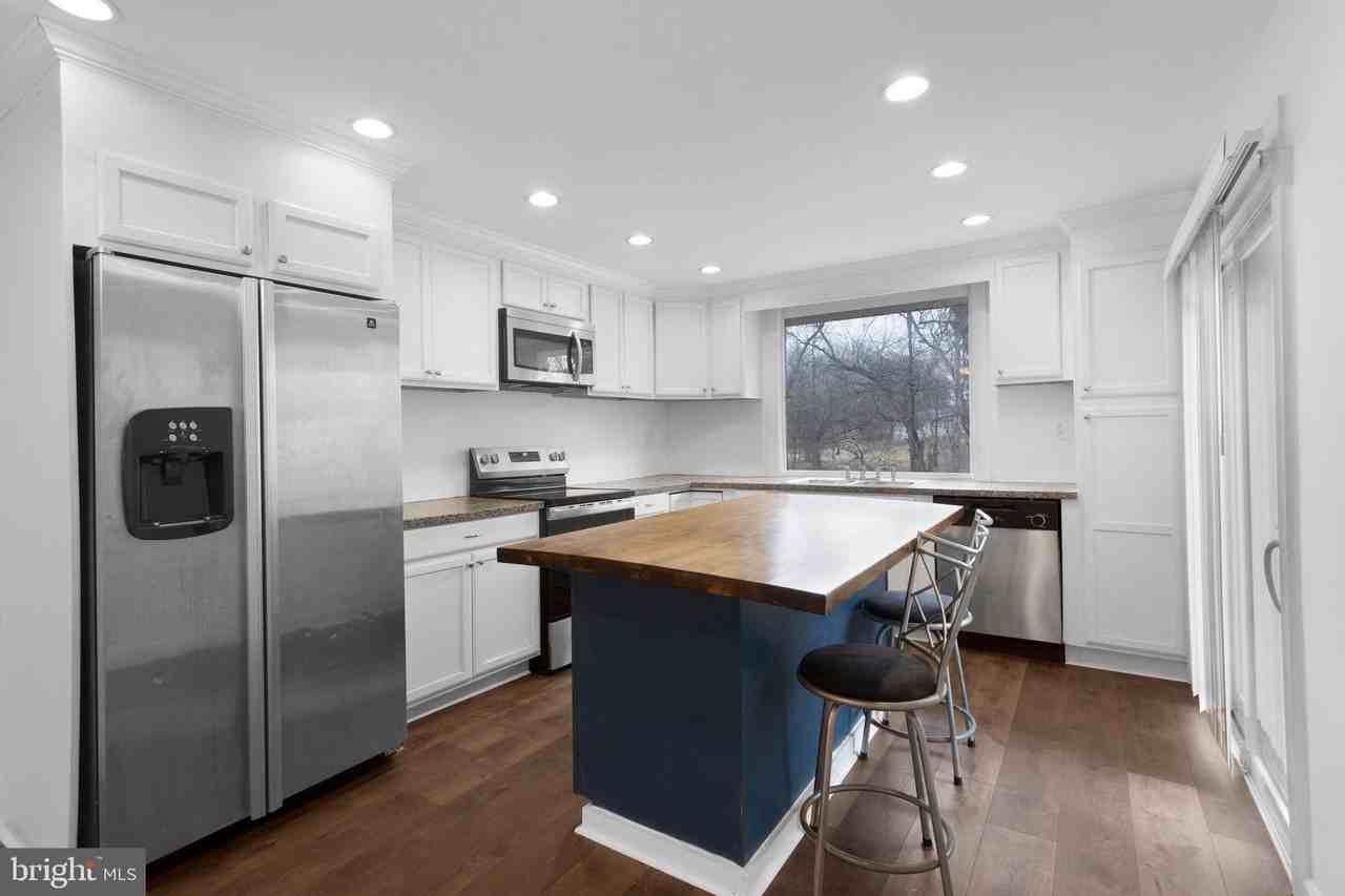 950 Central Ave - Photo 6 of 24