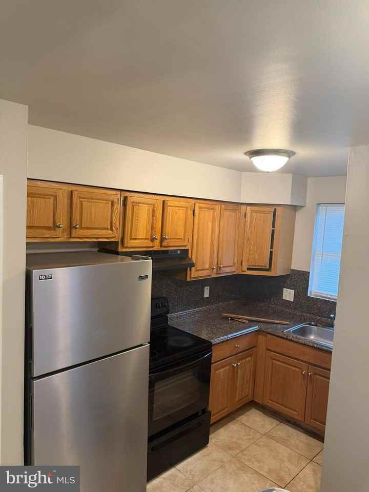 658 Tara Dr - Photo 4 of 12