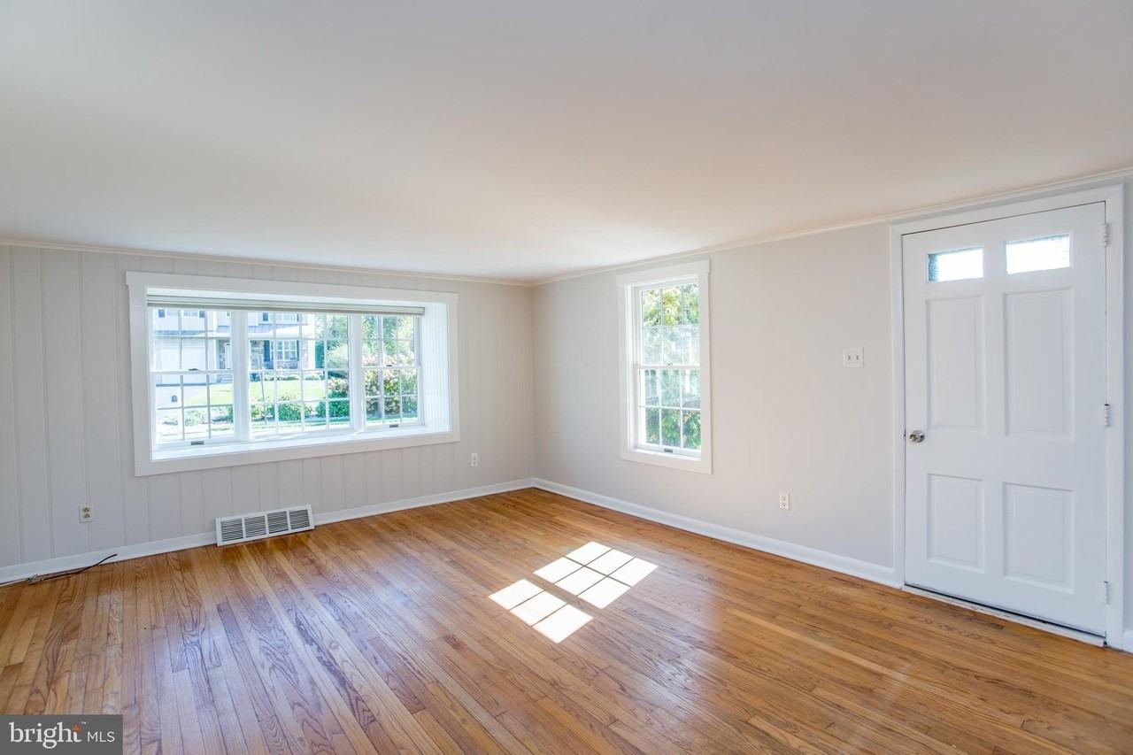 766 Sergeantsville Rd - Photo 4 of 28