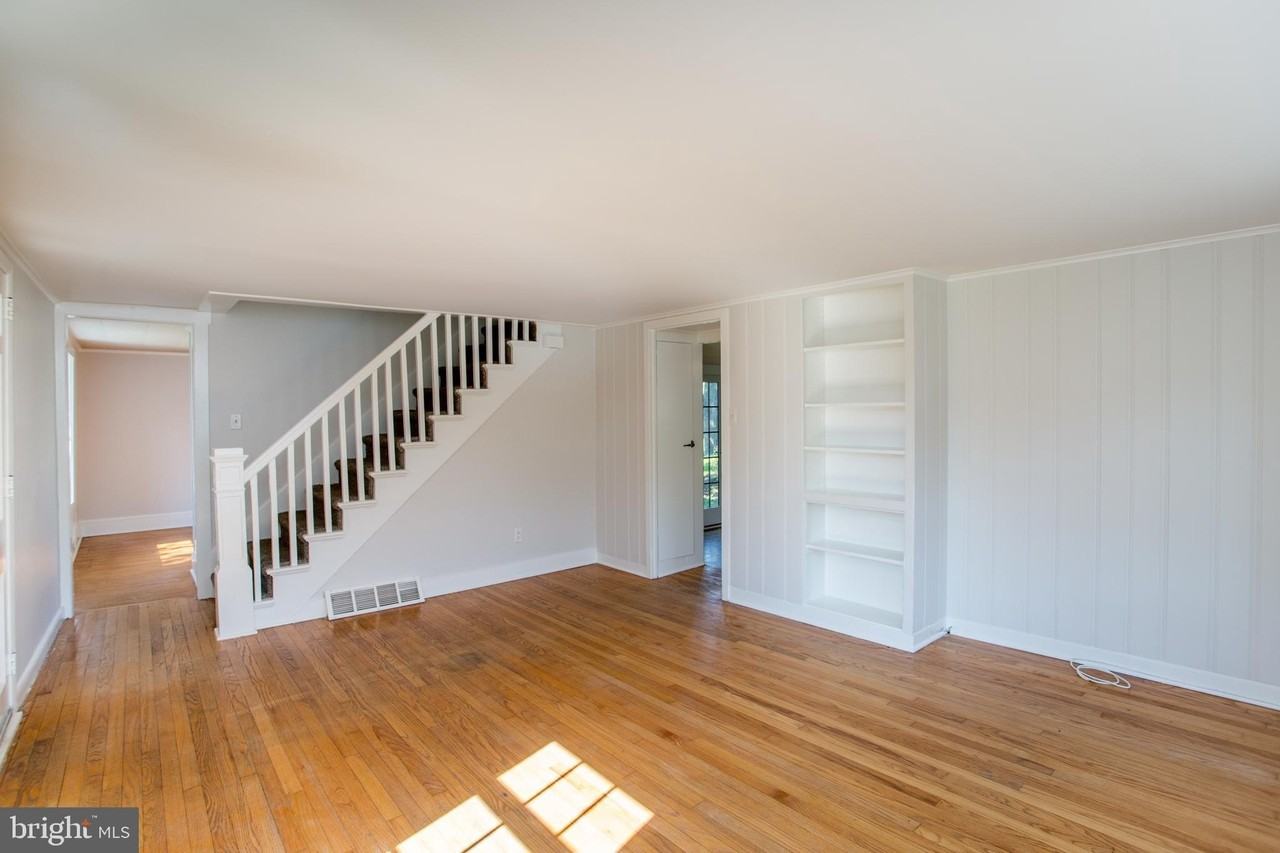 766 Sergeantsville Rd - Photo 6 of 28