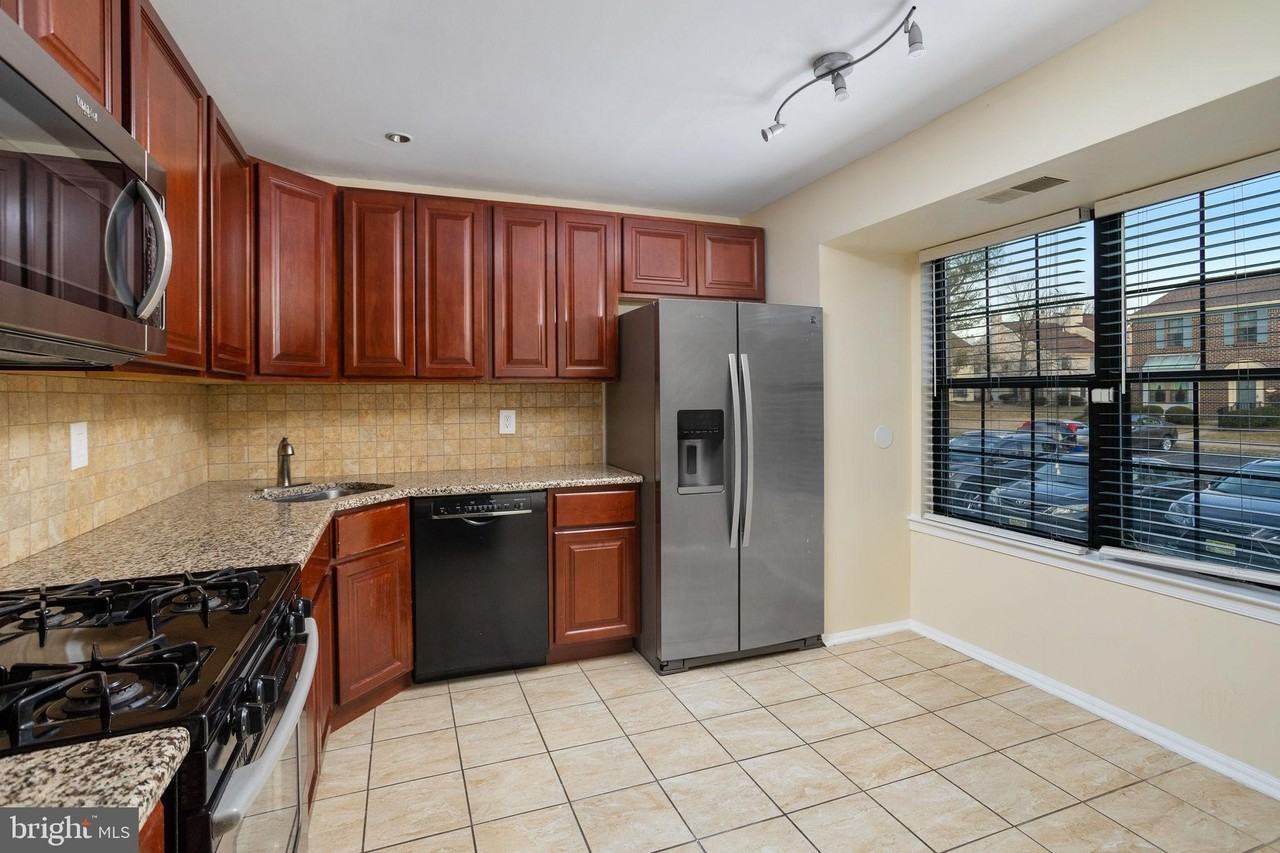 51 Drewes Ct - Photo 3 of 15