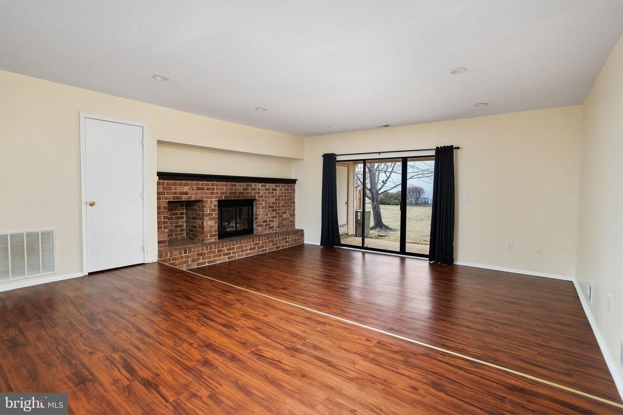 51 Drewes Ct - Photo 7 of 15