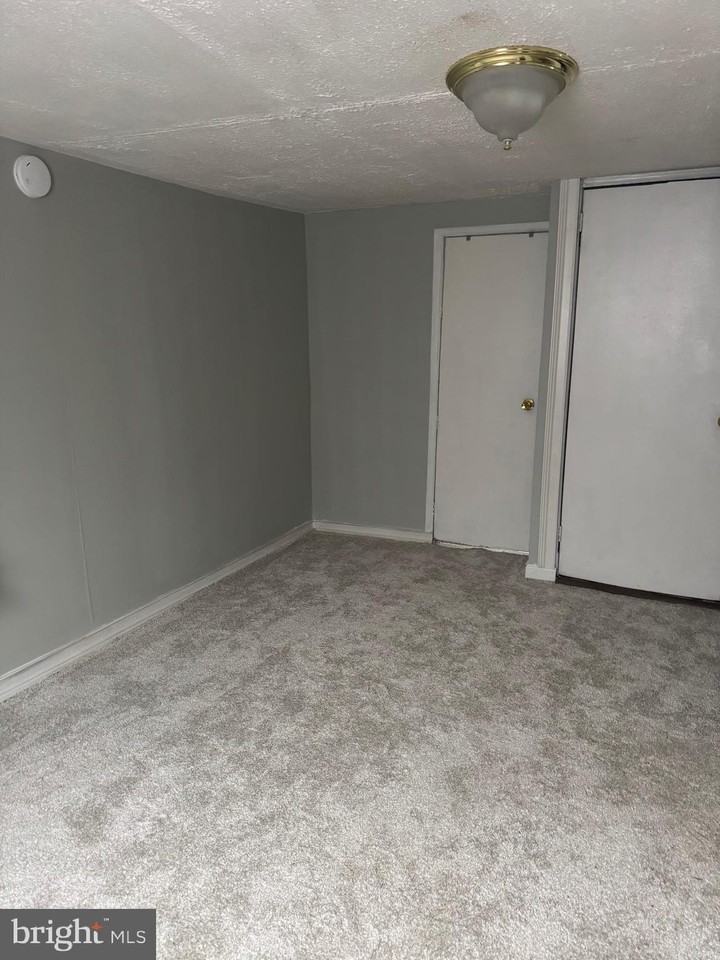 607 607 W LAWN REAR Avenue - Photo 6 of 12