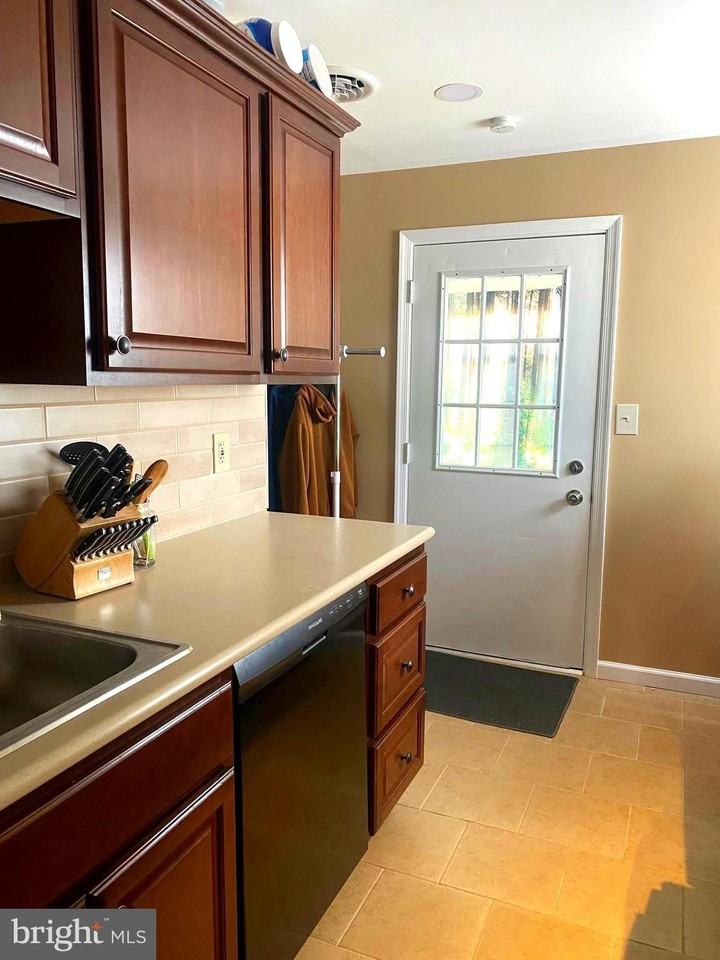 3626 Chestnut St - Photo 7 of 21