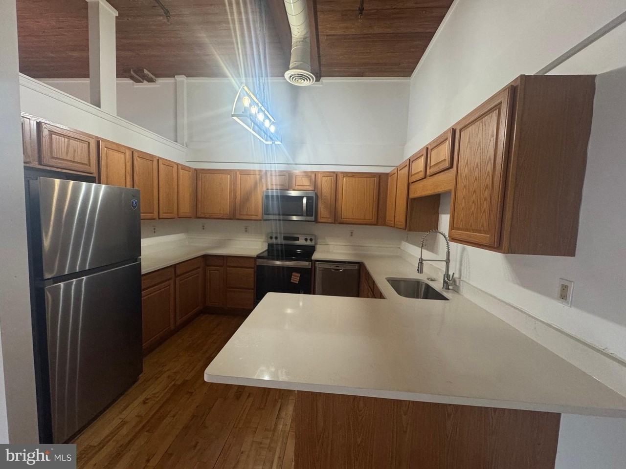 502 Keystone Aly Unit 2 - Photo 6 of 21