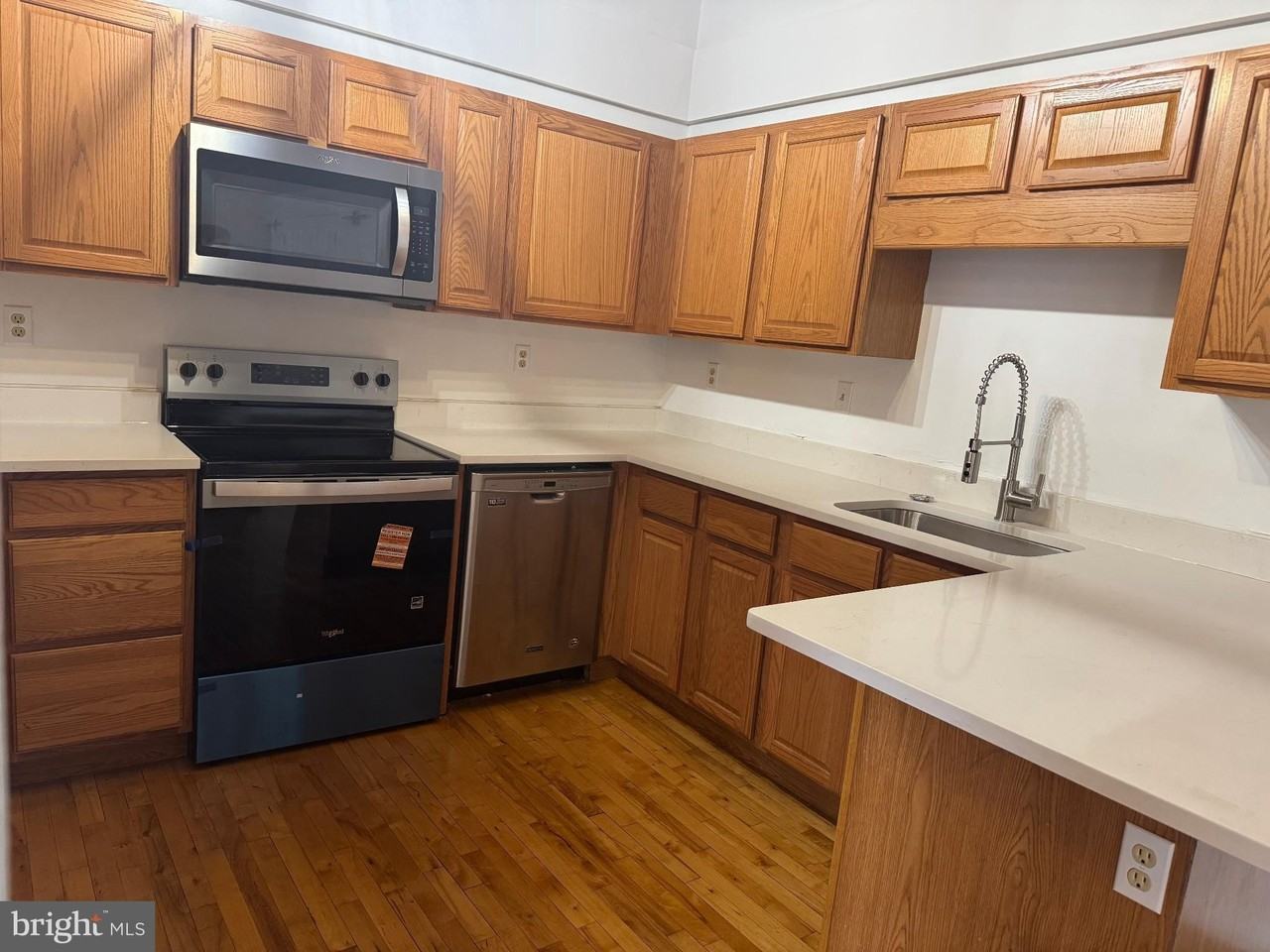 502 Keystone Aly Unit 2 - Photo 7 of 21