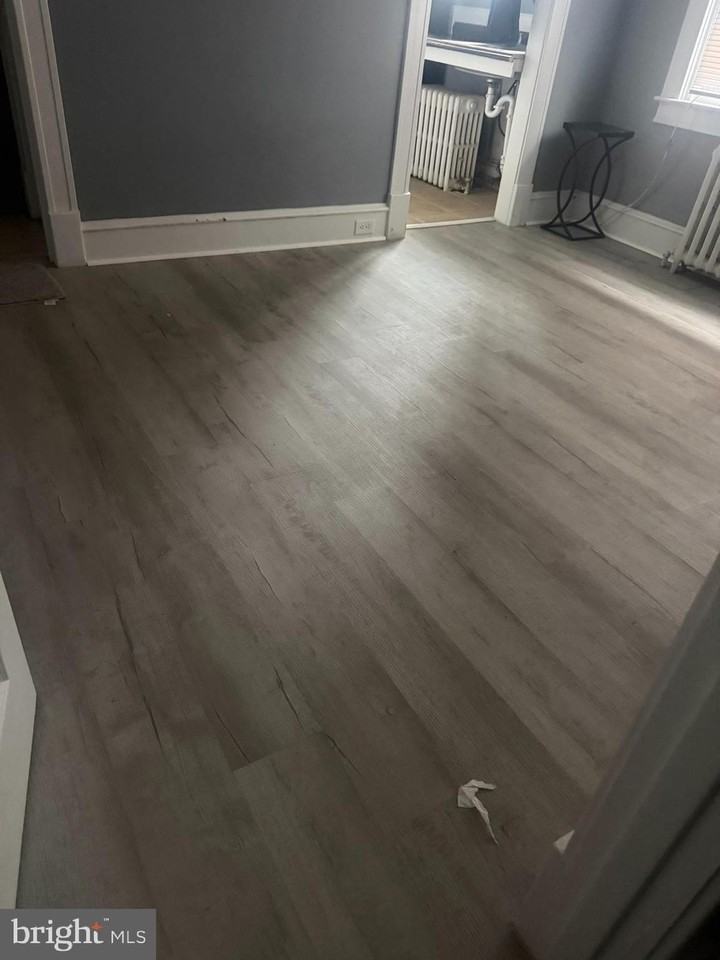 6458 Market St - Photo 2 of 7