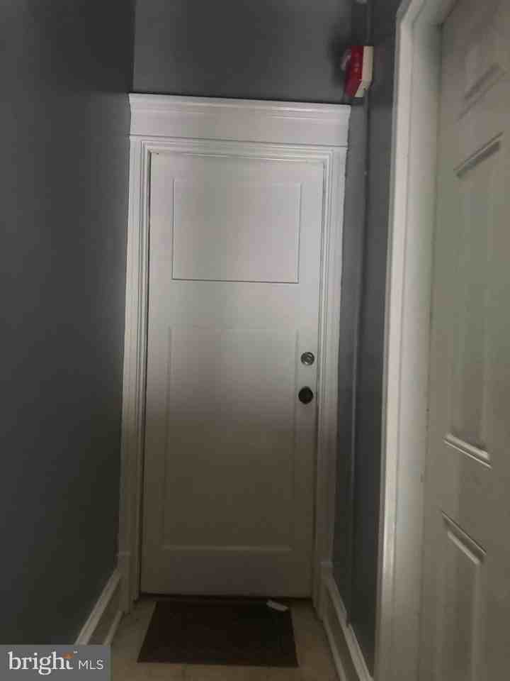 6458 Market St - Photo 7 of 7