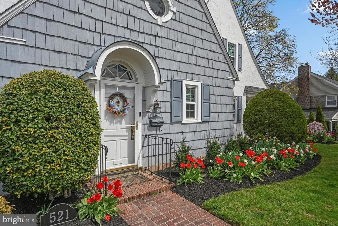 521 Argyle Rd - Photo 3 of 30