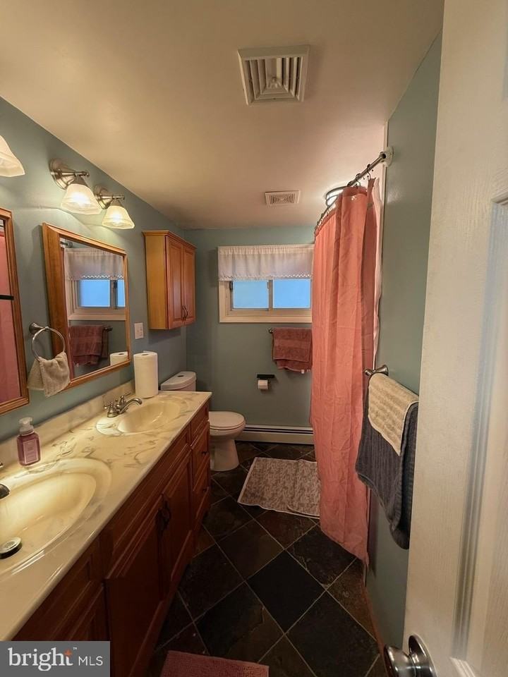 346 W King St - Photo 7 of 26