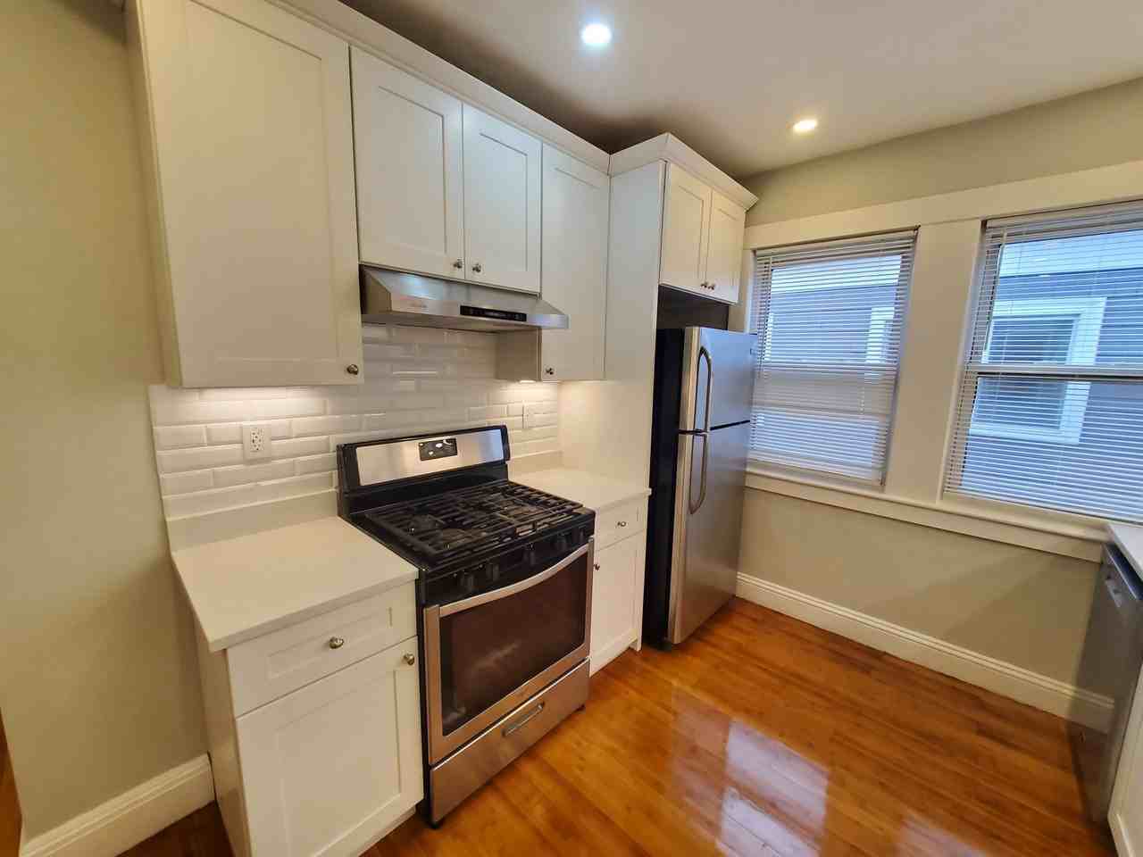 3961 Washington St #U3 - Photo 4 of 8