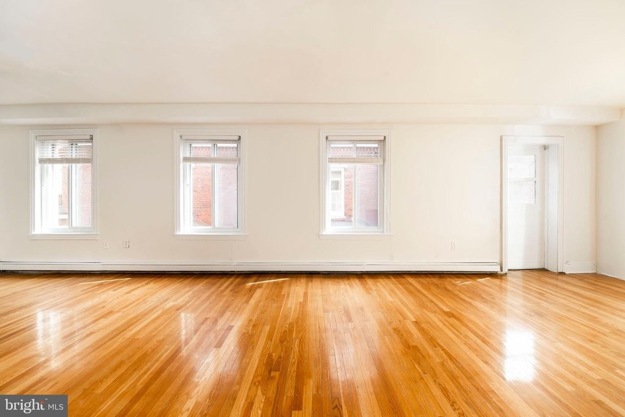 1912 Spruce St Apt 3r - Photo 2 of 15