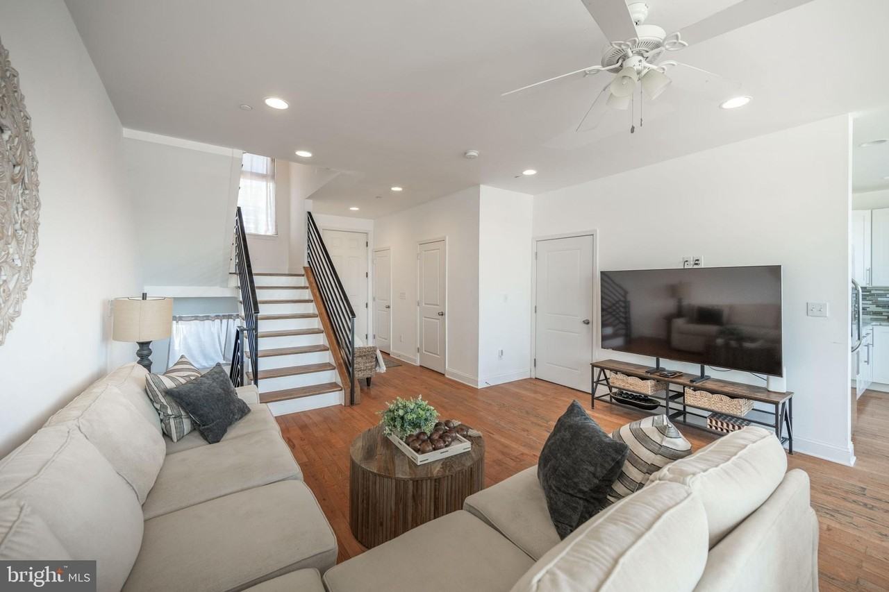 4066 Manayunk Ave - Photo 5 of 45