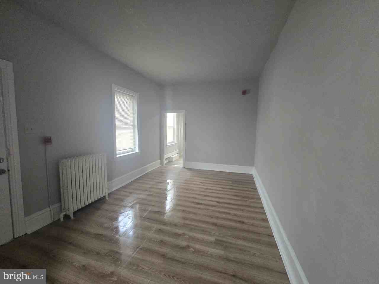 6700-6702 Keystone St 1st Fl - Photo 3 of 16