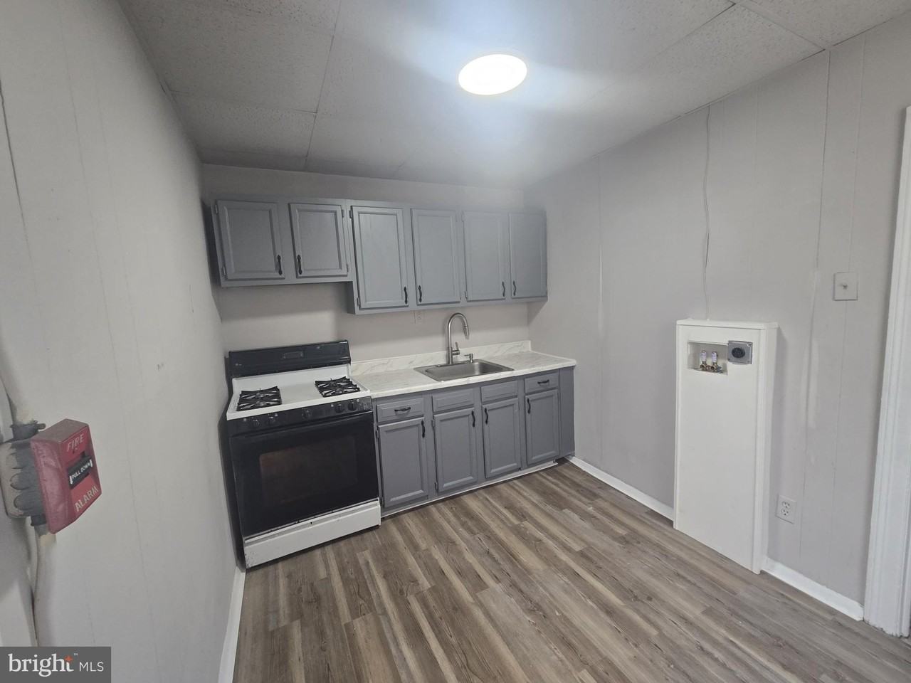 6700-6702 Keystone St 1st Fl - Photo 7 of 16