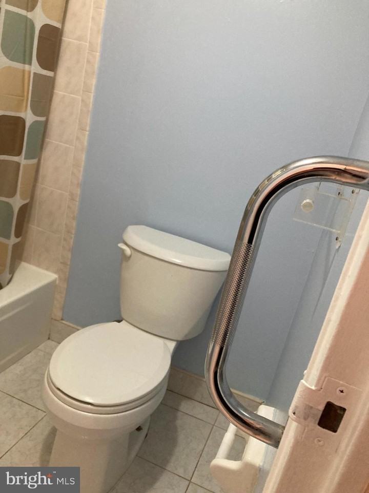 9921-00 Bustleton Ave Apt X7 - Photo 7 of 12