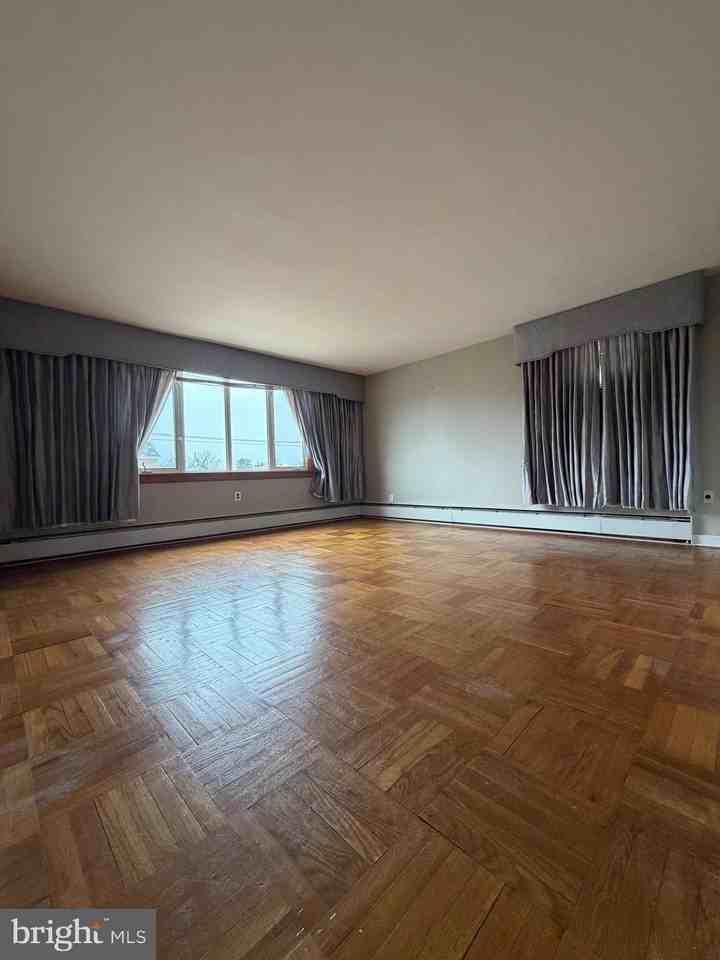 8523 Mansfield Ave Unit 2 - Photo 2 of 17