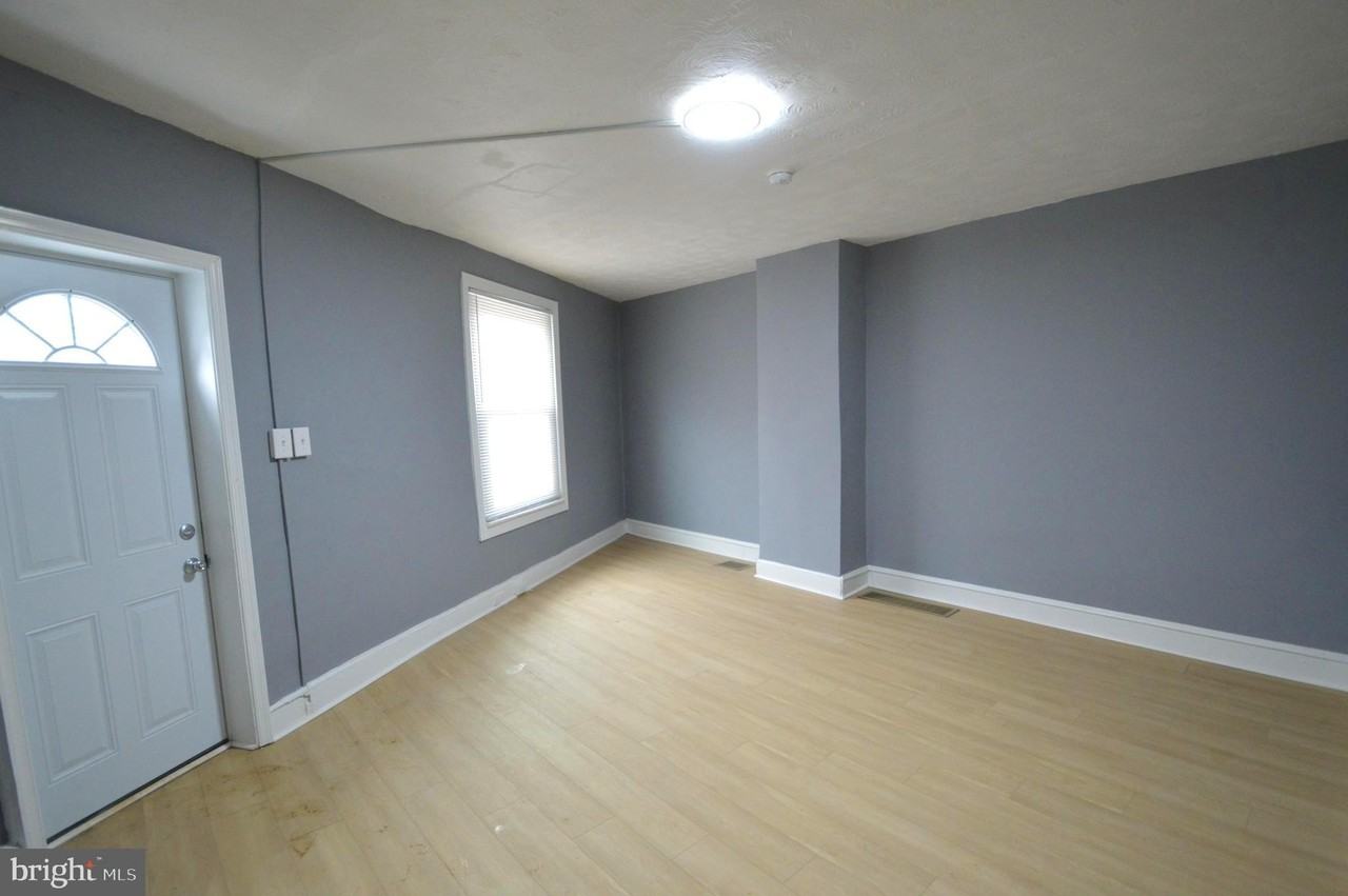 1218 S Hanson St - Photo 6 of 18