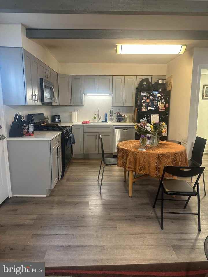 510 S Juniper St - Photo 2 of 42