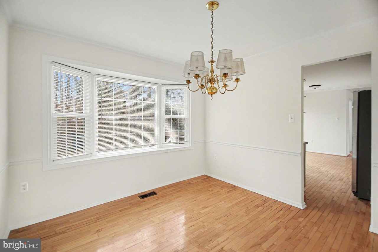 2712 Hatmark St - Photo 7 of 38