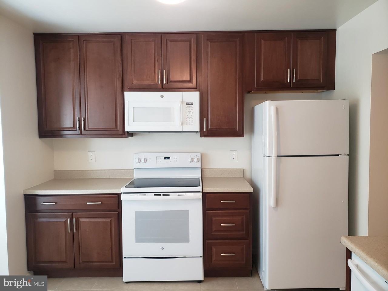 5732 Lofthill Ct - Photo 5 of 33