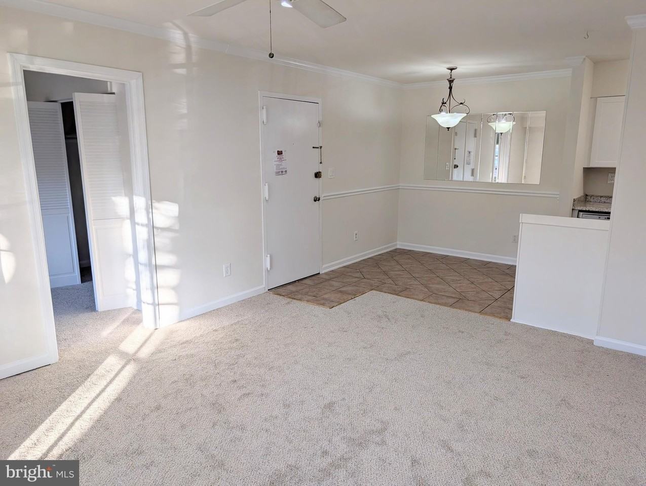 5902-G Surrey Hill Pl Unit 705 - Photo 4 of 25