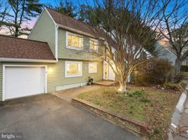 featured image of 1426 Yellowwood Ct